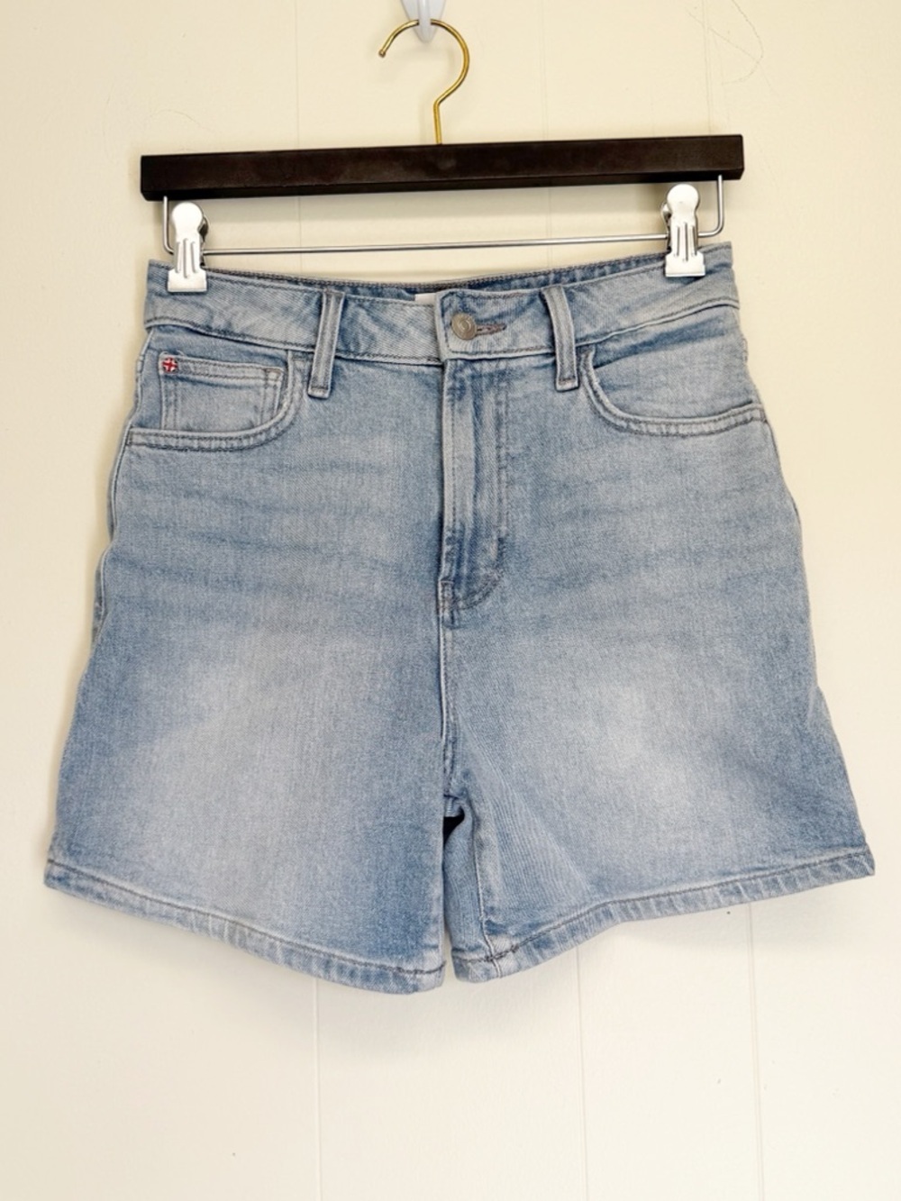 NWT HUDSON Relaxed Jean Shorts In Parklife Size 24